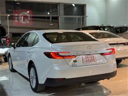 تۆیۆتا کامری